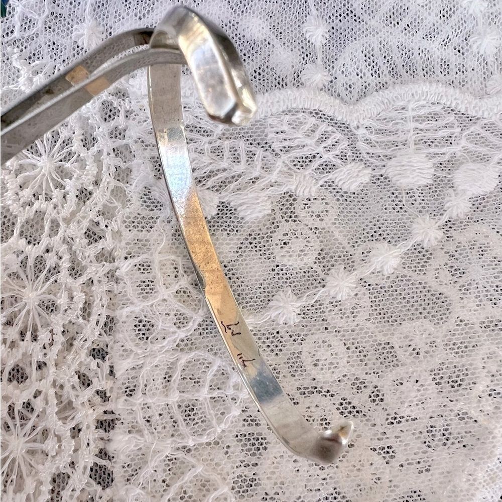Vintage Zuni Signed Mike Simplico Carinated Sterling Cuff - Picture 8 of 11